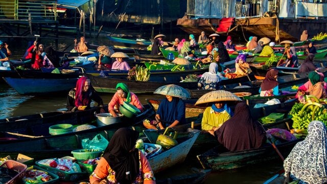 Wamen UMKM apresiasi kegiatan pasar murah bersubsidi di Banjarmasin