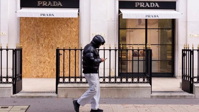 Retailers France Italy Tally Protest Losses Before Holidays