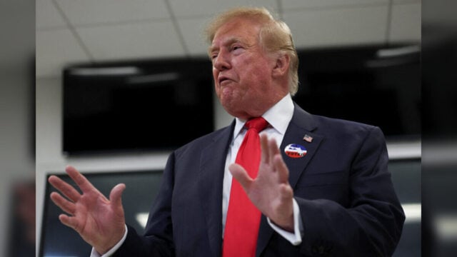 Donald Trump Mencoblos Lebih Awal, Dukung Semua Kandidat GOP