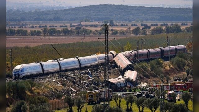 Kecelakaan Kereta Spanyol: Pusat Kendali Disorot