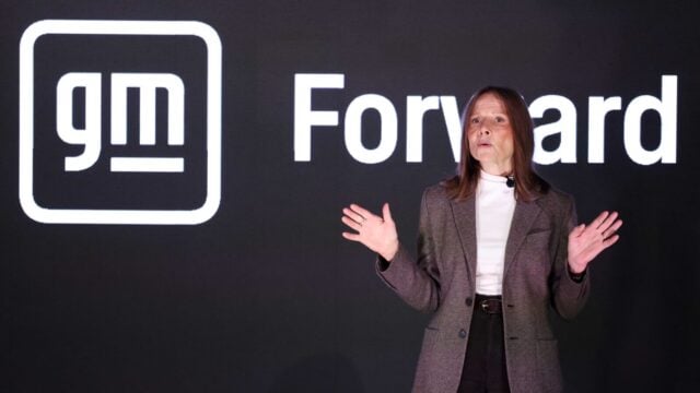 GM Leaving NYSE for Nasdaq 100 Move Draws Tech Debate