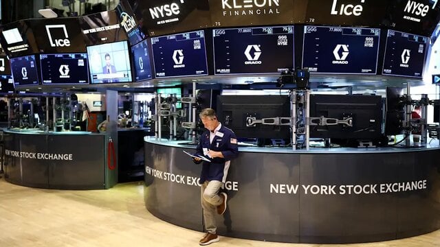 Stock market dow falls as Treasury yields climb