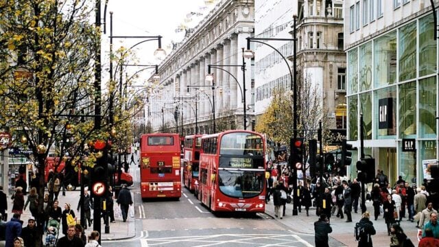 ‘It’s a better experience’: shoppers praise Oxford Street pedestrianisation