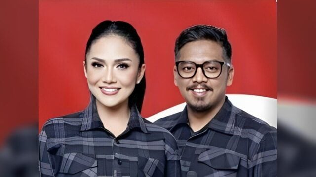 Saat Kris Dayanti dan Ayu Dyah Andari Merangkai Elegansi Denim untuk Perempuan